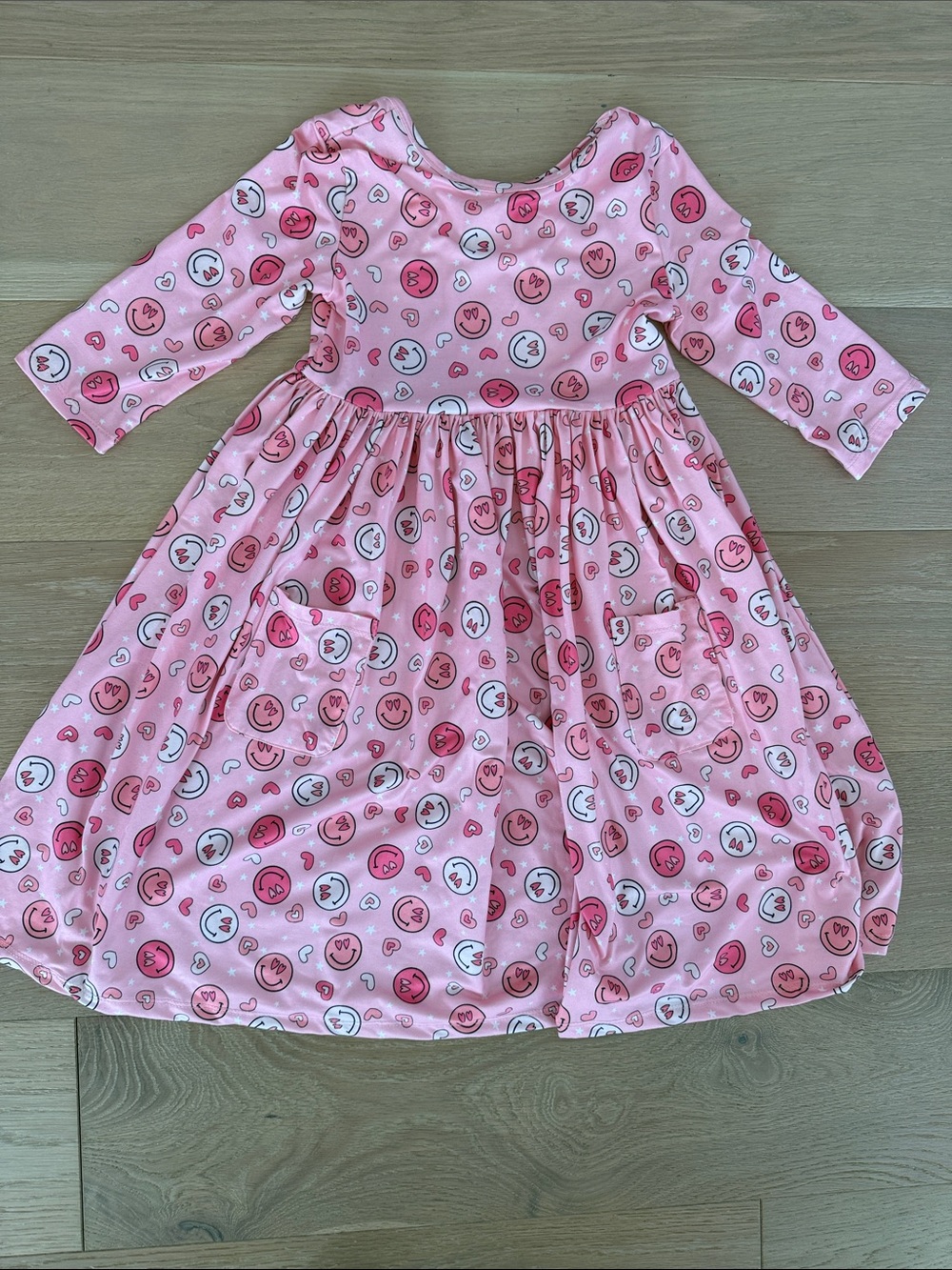 NWT Mila & Rose Pink Smile Emoji Print Three Quarter Sleeve Girls Dress size 7/8